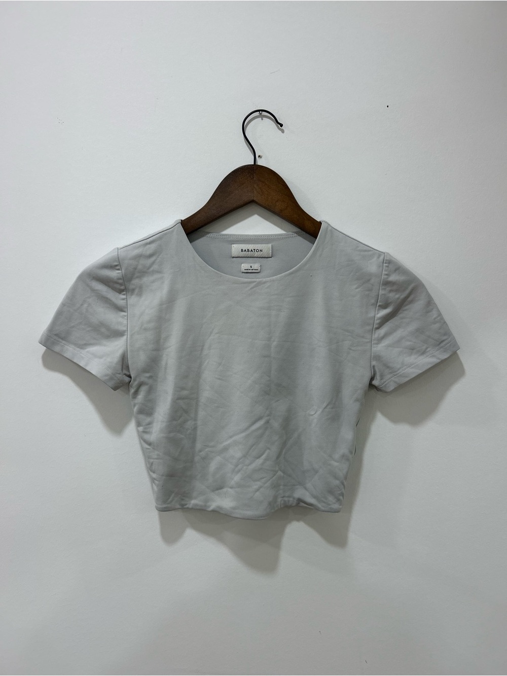 Babaton Light Gray/ White Cropped Crewneck Tee
